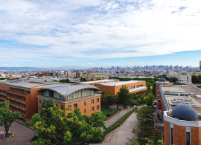 関西大学研究所事務グループの外観